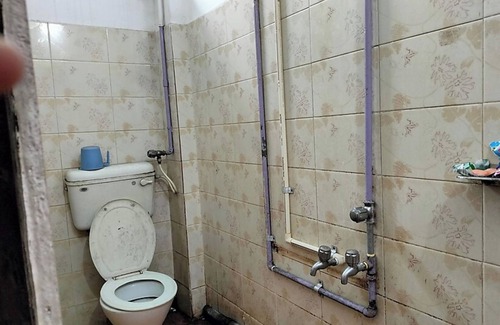 Agartala Hotel | Goroomgo Central Guest House Agartala