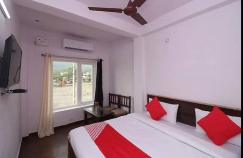 Rishikesh Hotel | Goroomgo Chandrabhaga Rishikesh