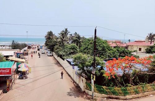 Puri Hotel | Goroomgo Deep Ganga Inn Puri Sea View Room হোটেল দীপ গঙ্গা পুরী-ହୋଟେଲ ଦୀପ ଗଙ୍ଗା ପୁରୀ near-sea-beach-and-temple fully-air-conditioned-hotel with-lift-wifi-and-parking-facility- Book Now