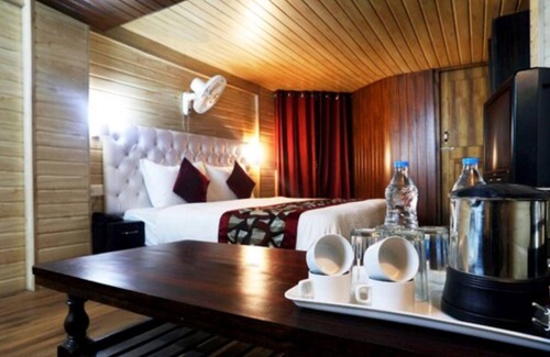 Nainital Hotel | Goroomgo Moon Nainital