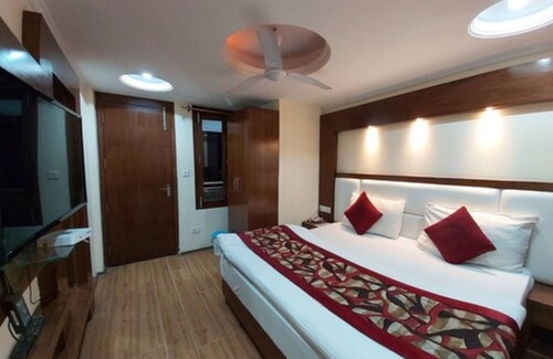 Nainital Hotel | Goroomgo Moon Nainital