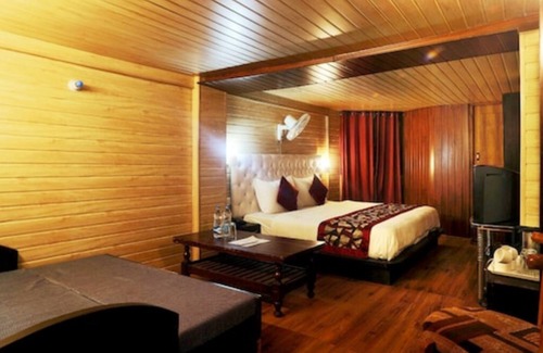 Nainital Hotel | Goroomgo Moon Nainital