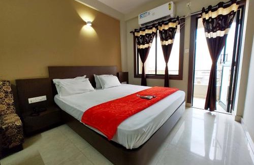Puri Hotel | Goroomgo UK Palace Puri Near Sea Beach Sea View Room গোরুমগো ইউকে প্যালেস পুরী সমুদ্র সৈকতের কাছে - Luxury & Spacious Room - Near Temple with Prime Location wifi- Lift and Parking Facilities - Book Now