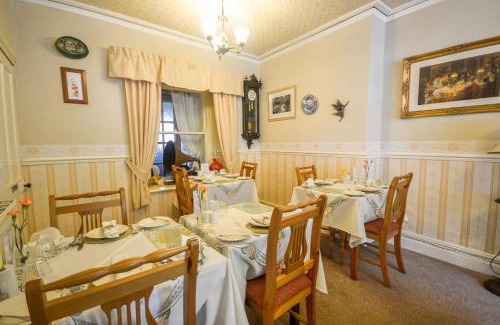 Gwynedd- Snowdonia House | Gorphwysfa House B & B