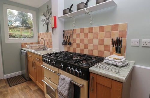 Duddon Valley Cottage | GORSE BANK, family friendly, with open fire in Broughton-In-Furness