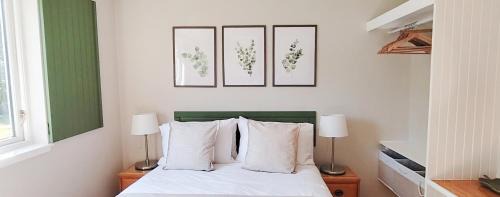 Lasswade House | Gorton House & Orchard Cottages