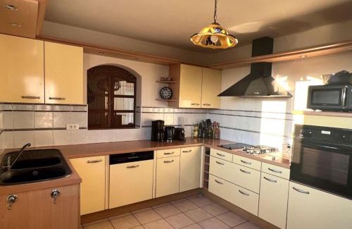 Goudargues House | Goudargues Hills & Heated Pool, cleaning included