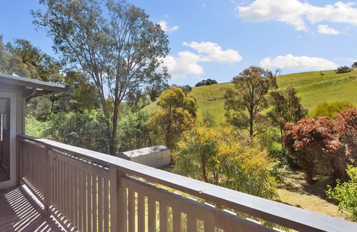 Goughs Bay Cottage | Gough's Hideaway - Close to Lake Eildon