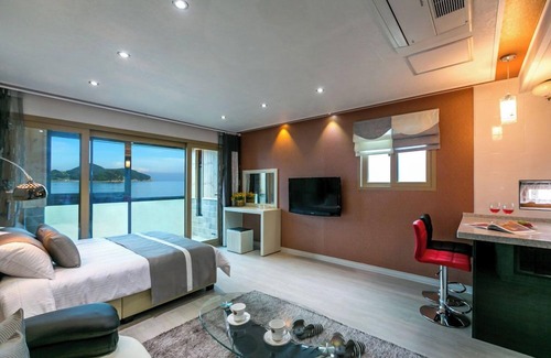 Irun-myeon House | Goun Pension