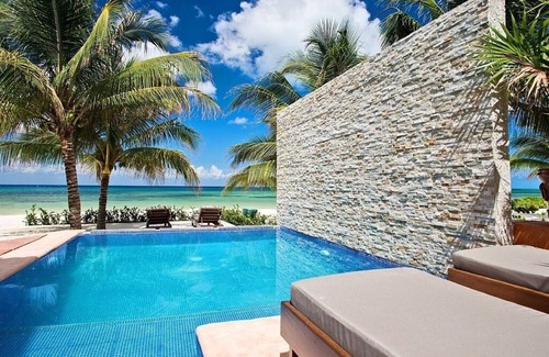 Cozumel Villa | Grace-Exquisite Beachfront Villa on Pristine Sandy beach