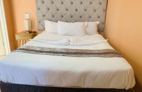 Roma Cabin | GRACE LODGING and CONFERENCE CENTRE