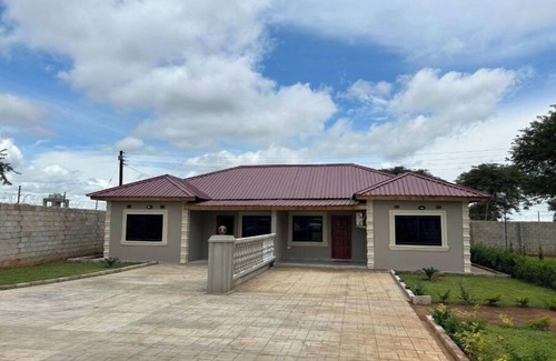 Lusaka Apartment | Grace’s Cozy Place Unit A in Makeni, Lusaka
