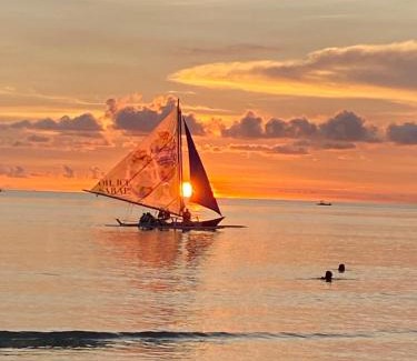 Manoc-Manoc Hotel | Gracias Inn Boracay