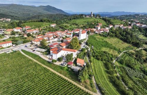 Kojsko Bed & Breakfast | Grad Kojsko