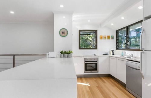 Sunshine Beach Apartment | Graebill - Light & Spacious Duplex