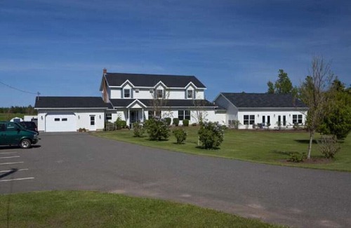 Cavendish Apartment | Graham Inn (Sunrise Room with 2 Double Beds)