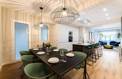 Gros Apartment | GRAN VIA SUITE: superior apartment for 6 PAX. 2min from the beach