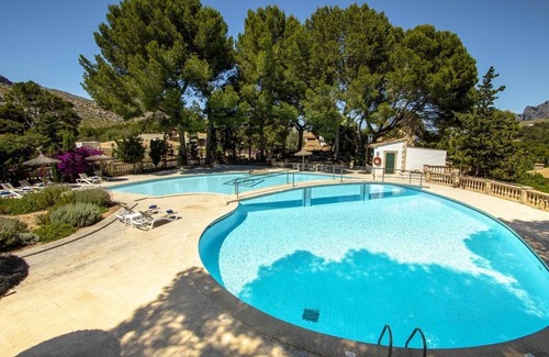 Cala San Vicente Villa | Gran Voramar Cala, 200 m2 pool and 6 bedrooms in Cala Sant Vicenç
