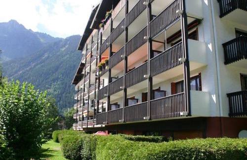 Chamonix City Centre Apartment | Grand 3 pièces à Chamonix avec balcon et parking - FR-1-517-15