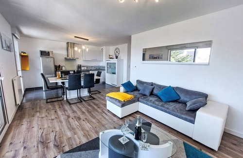 Arzon Apartment | Grand Balcon, Piscine et proche du Port by Interhome
