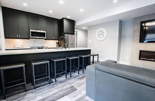 Grand Bend House | Grand Bend Modern Living Entire Lower Unit with Separate Entrance