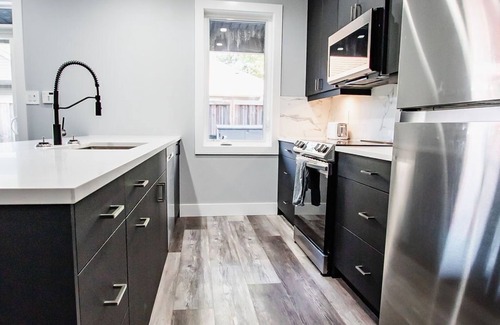 Grand Bend House | Grand Bend Modern Living Entire Lower Unit with Separate Entrance