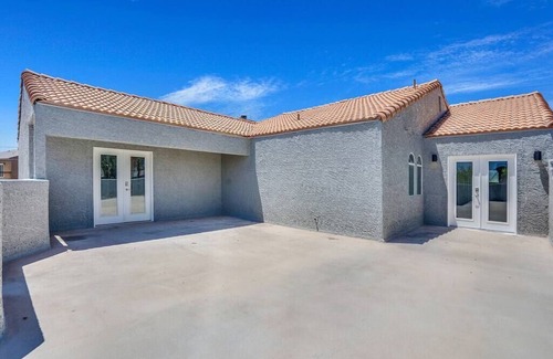 Spring Valley House | Grand Casa 7Bd X 4Bth X 16 Bds