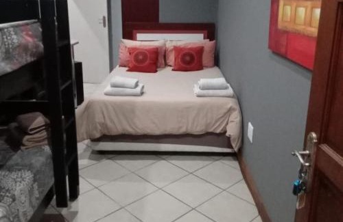 Rustenburg House | Grand Central Guesthouse