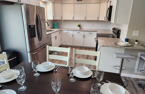 Fort Myers Beach House | Grand Coastal Getaway! 6BR w/3 KING beds. Entire duplex. Pet friendly