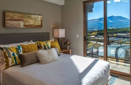 Peak 8 Resort | Grand Colorado on Peak 8 - Ski-in/Out, Luxury 2 Bdrm, Sleeps 8, Kitchen, Laundry
