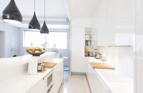 Issy-les-Moulineaux House | Grand Design on Ile Saint Germain, by Veeve