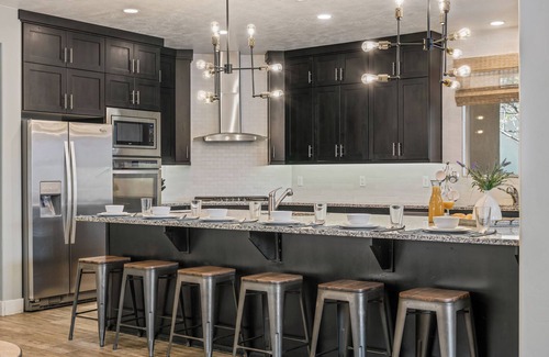 Santa Clara House | Grand Elite Retreat - 2 side by side units, sleeps 62+ Fall Break Availability!
