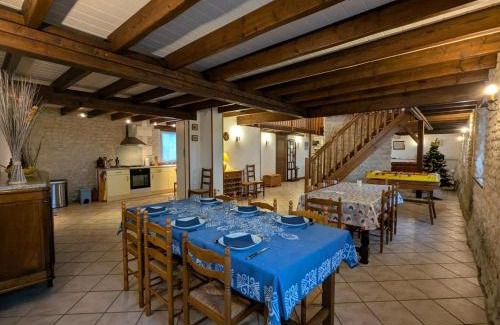 Angeduc House | Grand Gîte Familial avec Piscine Chauffée, Wi-Fi et Animaux Bienvenus - FR-1-653-272