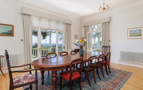 Shanklin Apartment | Grand Garden Apartment - The Old Vicarage - Duplex Residence, Breathtaking sea views Over Shanklin Bay - Shanklin Old Village, fantastic family getaway!