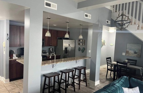 Grand Haven Condo | Grand Haven Family Getaway: Stylish Condo, Walk to Beach & Downtown