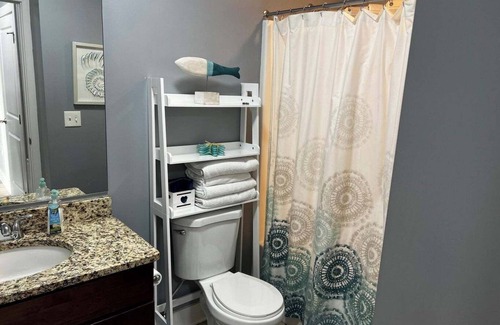 Grand Haven Condo | Grand Haven Family Getaway: Stylish Condo, Walk to Beach & Downtown