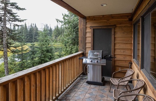 Government Camp House | Grand Lodge 2 at the Official Collins Lake Resort