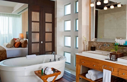 Puerto Vallarta Resort | GRAND LUXXE 2 BR SUITE, AAA 5 DIAMOND GOLF & SPA
