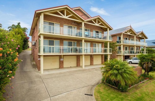 Narooma Apartment | Grand Pacific 2 Unit 1 - Ground Floor