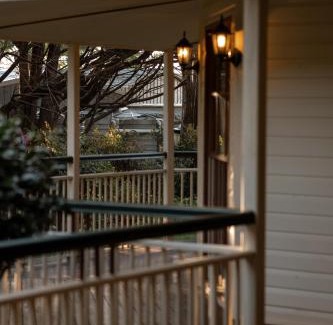 Balmoral Ridge House | Grand Queenslander for Large Groups 5 mins to Maleny and Montville