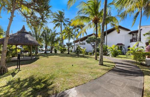 Mont Choisy Apartment | Grand Sahāna 2 - Digital Nomad Beachfront Studio - Work from Paradise