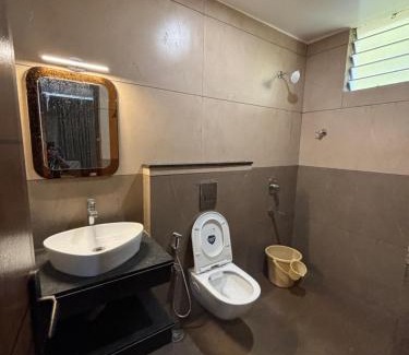 Mysore Hotel | Grand sapphire 100 meters from Sub urban Bus stand Mysore