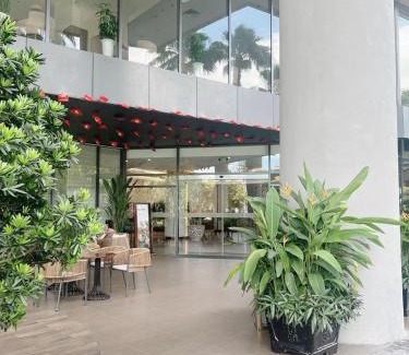 Tran Phu Beach Bed & Breakfast | Grand StarCity with Seaview