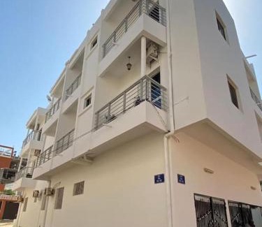 Ngor Apartment | Grand studio climatisé 5' mer accès Dakar