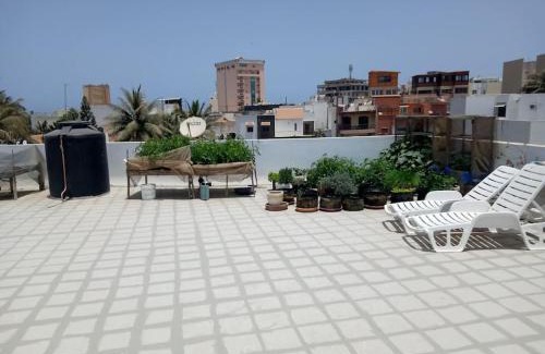 Ngor Apartment | Grand studio climatisé 5' mer accès Dakar