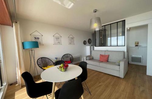 Saint-Hilaire-de-Riez Apartment | Grand studio cabine 4 pers, balcon, rénové, proche océan, Saint-Hilaire-de-Riez - FR-1-224C-160