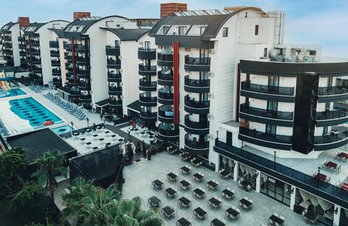 Tosmur Belediyesi Apartment | Grand Uysal Beach & Spa Hotel