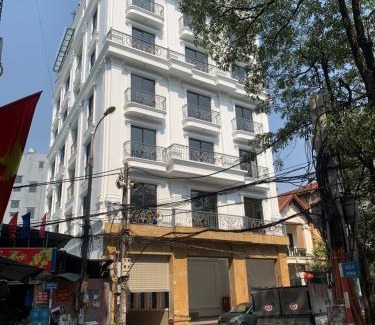 Trung Hoa Nhan Chinh Apartment | Granda Lake View Hotel & Apartment