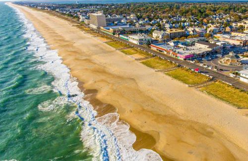 Rehoboth Beach House | Grande at Canal Pointe 37277 Trent Ct
