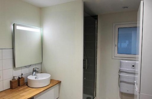 Centre Ville Rive Gauche House | Grande chambre privée aux pieds des transports